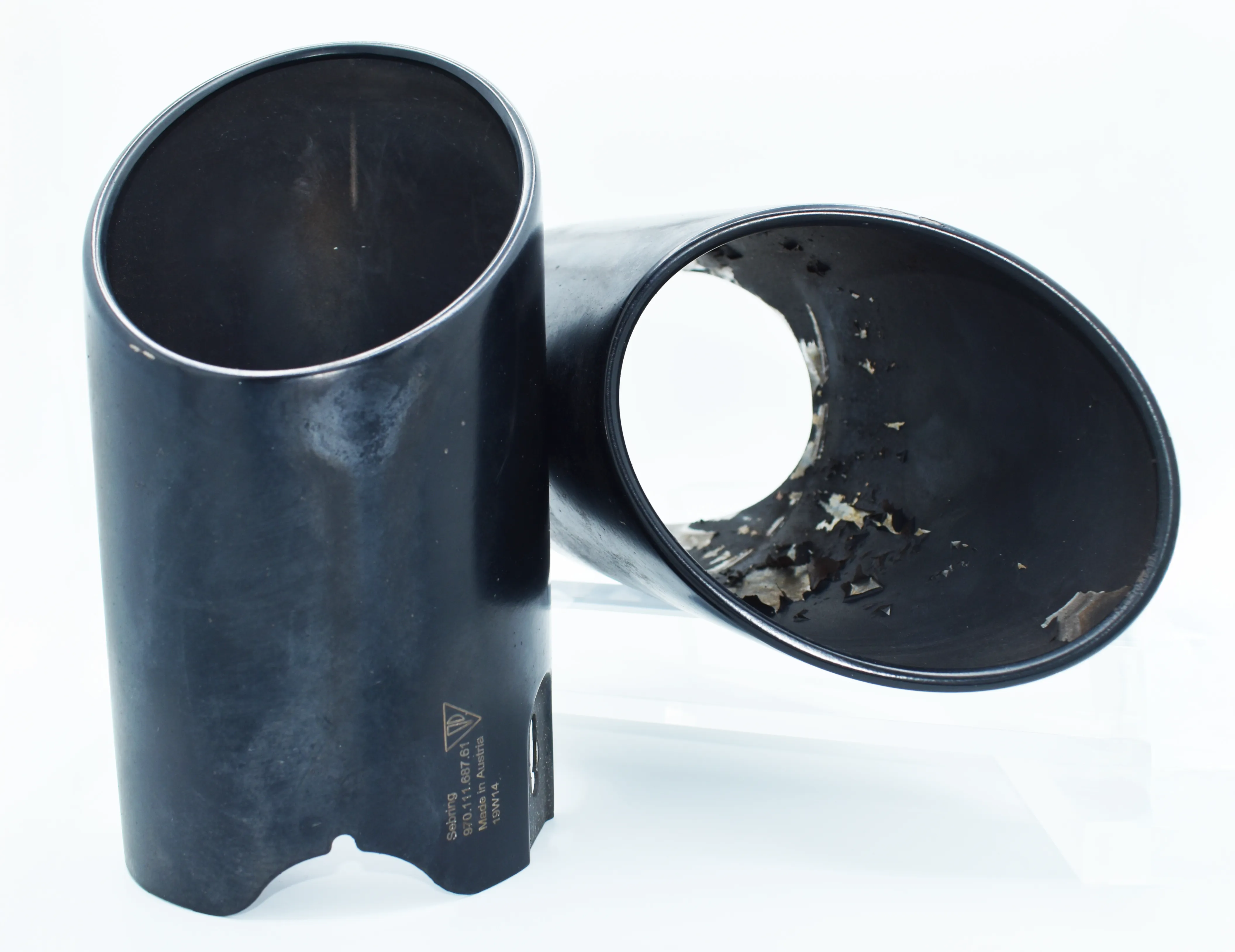 Anlieferzustand der Auspuffblenden Anlieferzustand der Auspuffblenden